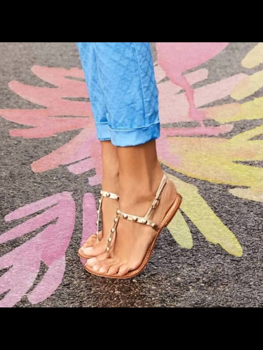 Lilly Pulitzer Gold Studded Rita T-Strap Sandals Size 10 Summer Vacation